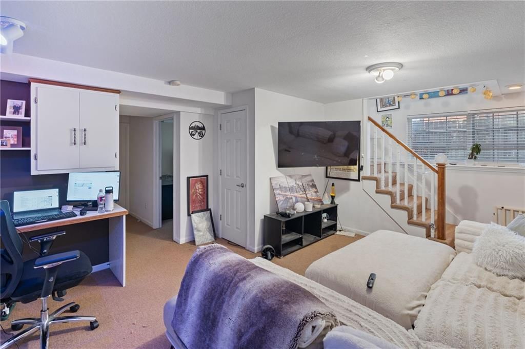4528 Genessee Street — photo 20