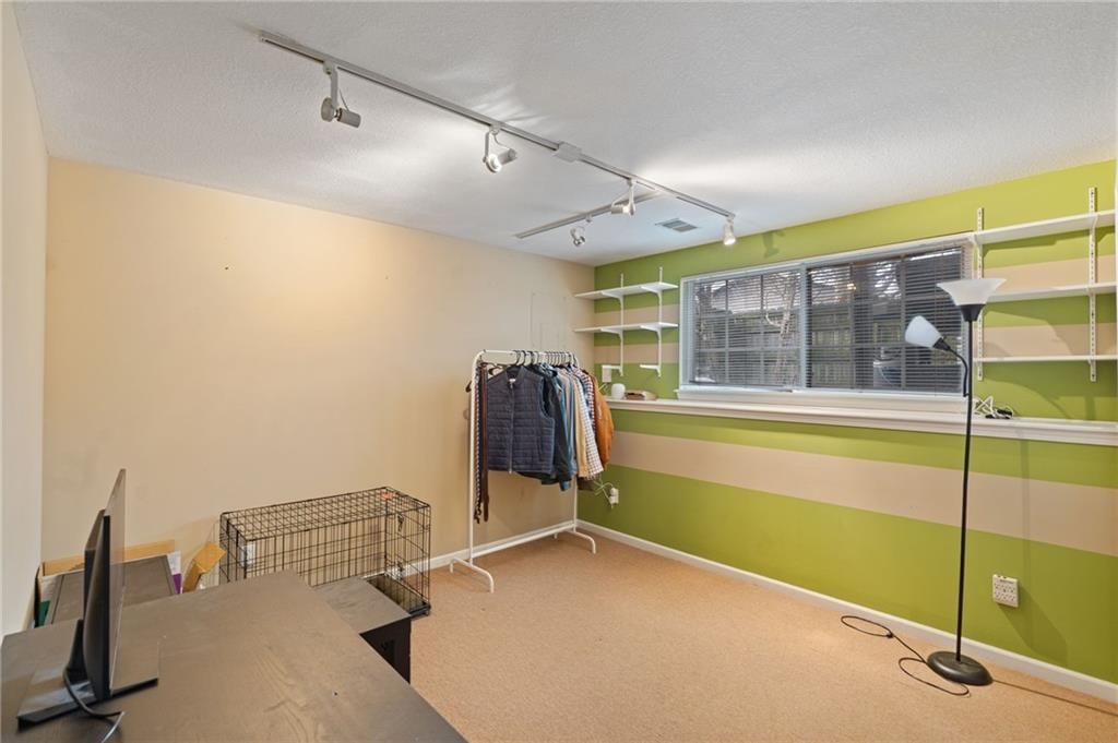 4528 Genessee Street — photo 23