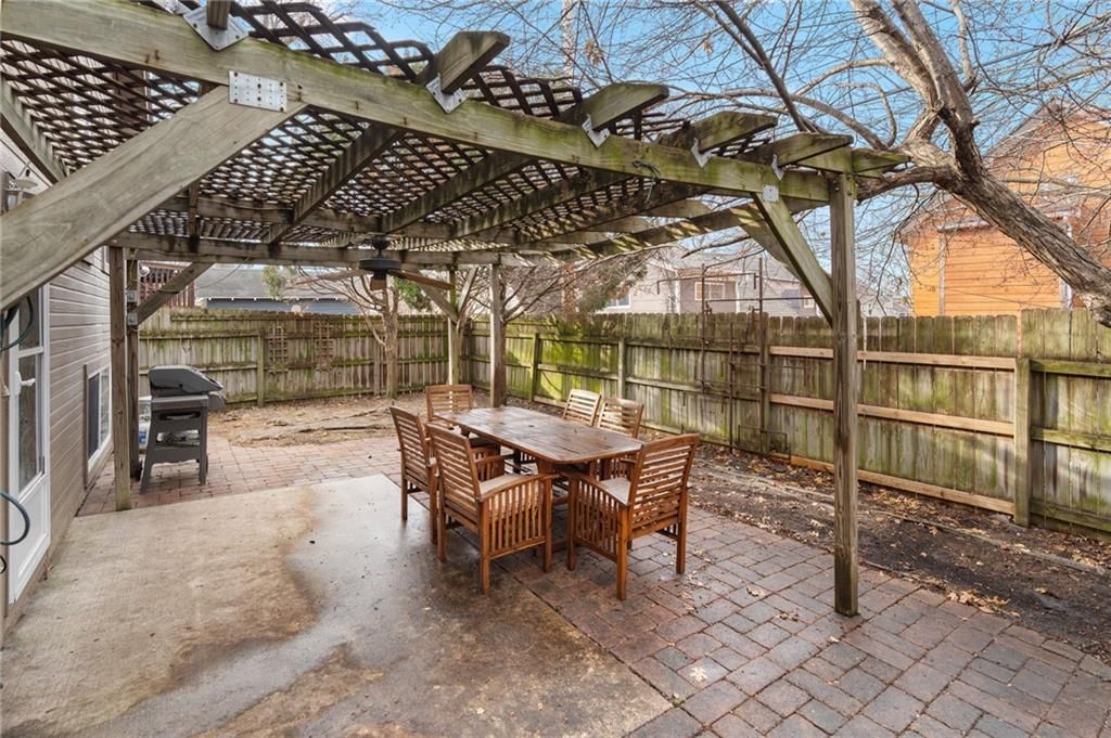 4528 Genessee Street — photo 27
