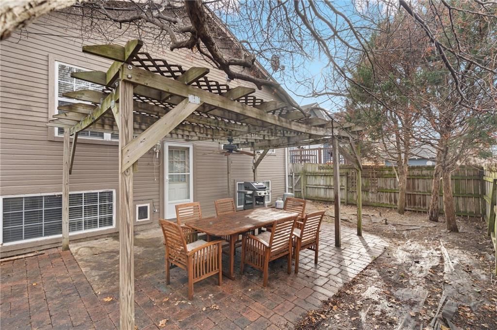 4528 Genessee Street — photo 28