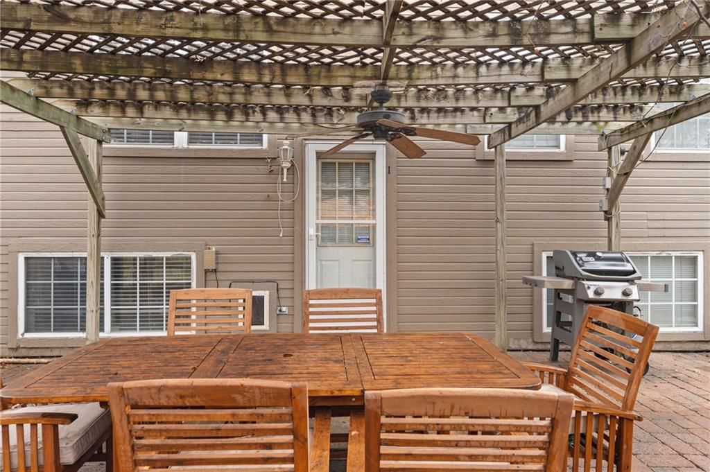 4528 Genessee Street — photo 29