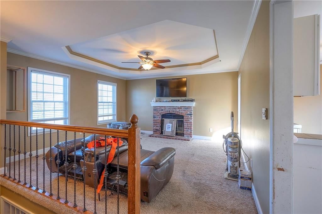 303 SE Bent Tree Drive — photo 8