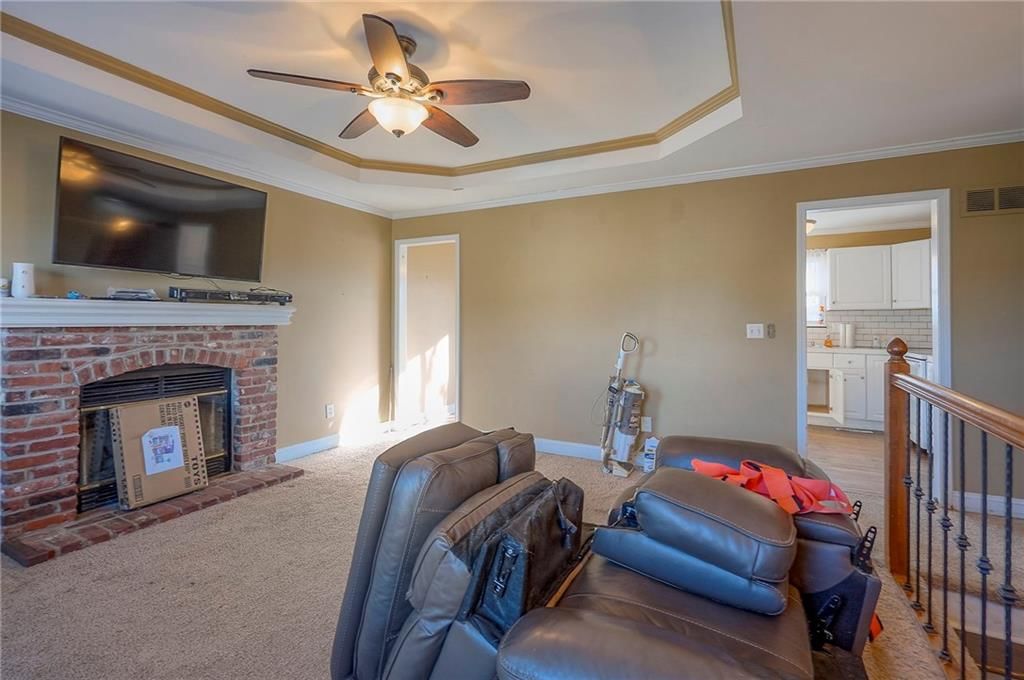 303 SE Bent Tree Drive — photo 11