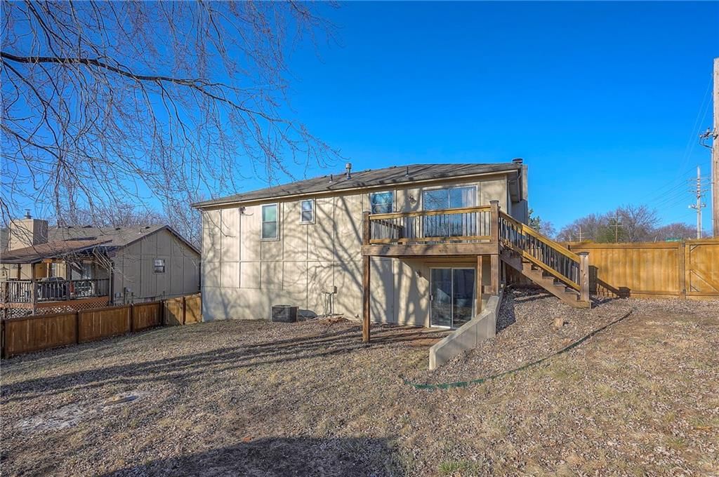303 SE Bent Tree Drive — photo 34