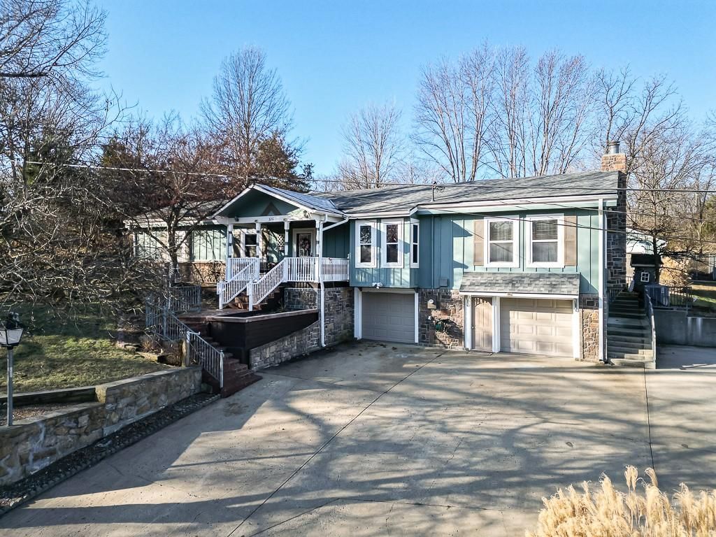 326 N 134th Street, Bonner Springs, KS
