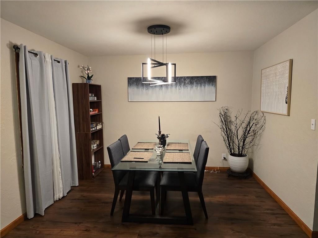 236 S Grand Ave Avenue — photo 3
