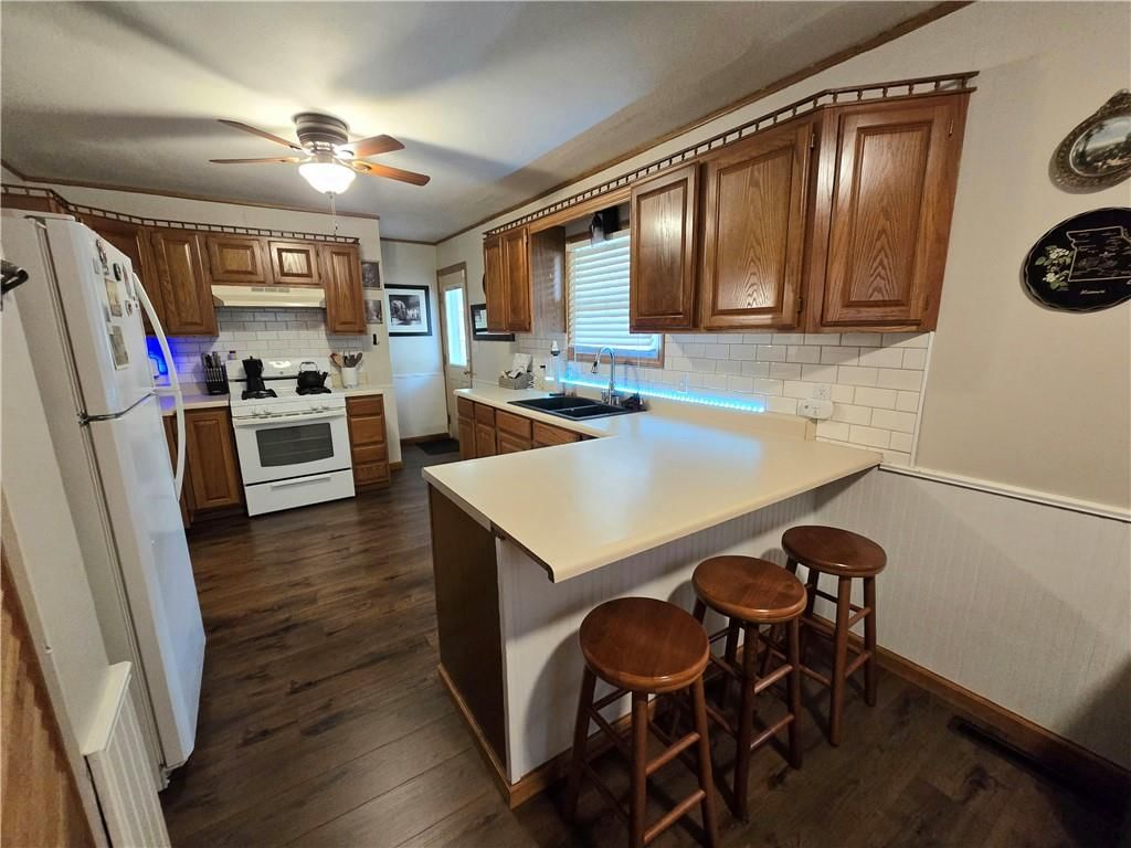 236 S Grand Ave Avenue — photo 12