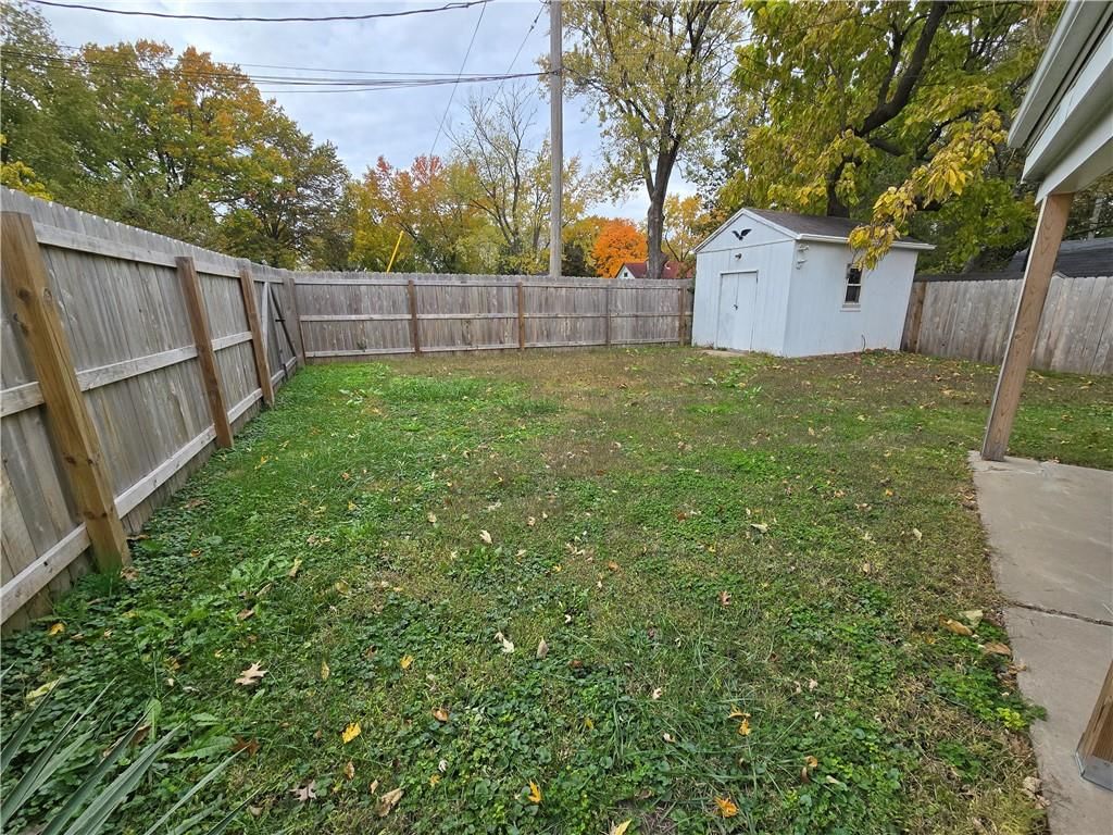 236 S Grand Ave Avenue — photo 25
