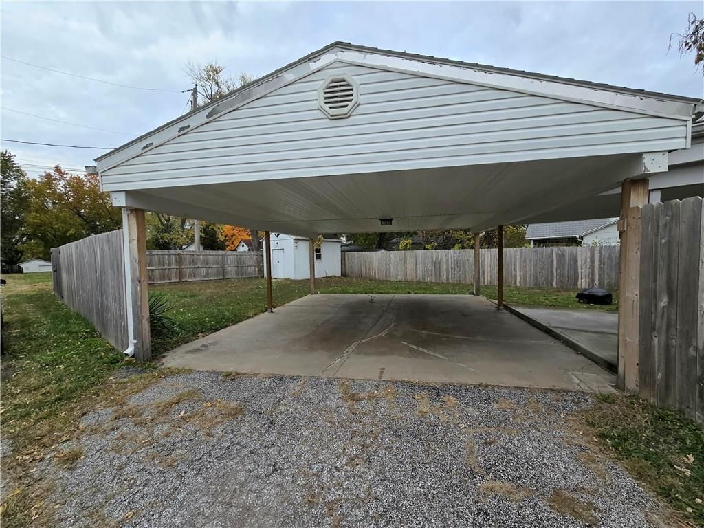 236 S Grand Ave Avenue — photo 26