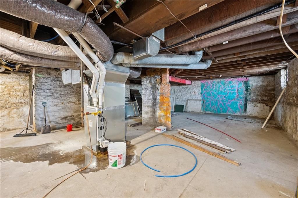 1304 E Pine Street — photo 27