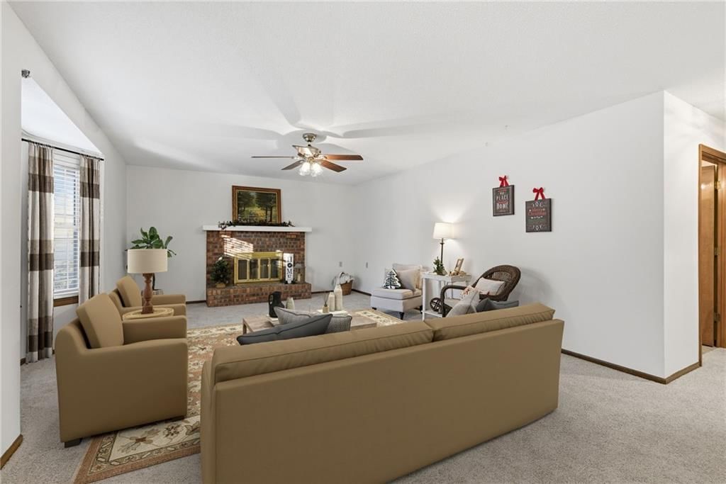 1412 W Stone Boulevard — photo 4