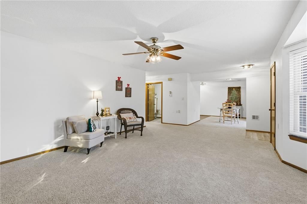 1412 W Stone Boulevard — photo 9