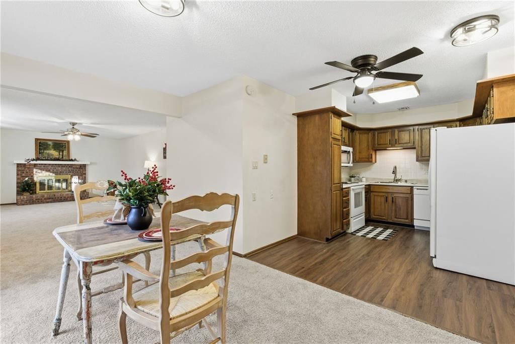 1412 W Stone Boulevard — photo 13