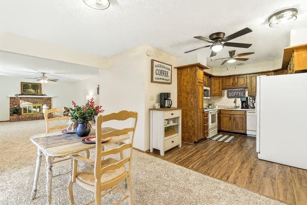 1412 W Stone Boulevard — photo 14