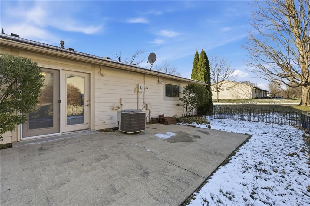 1412 W Stone Boulevard — photo 31