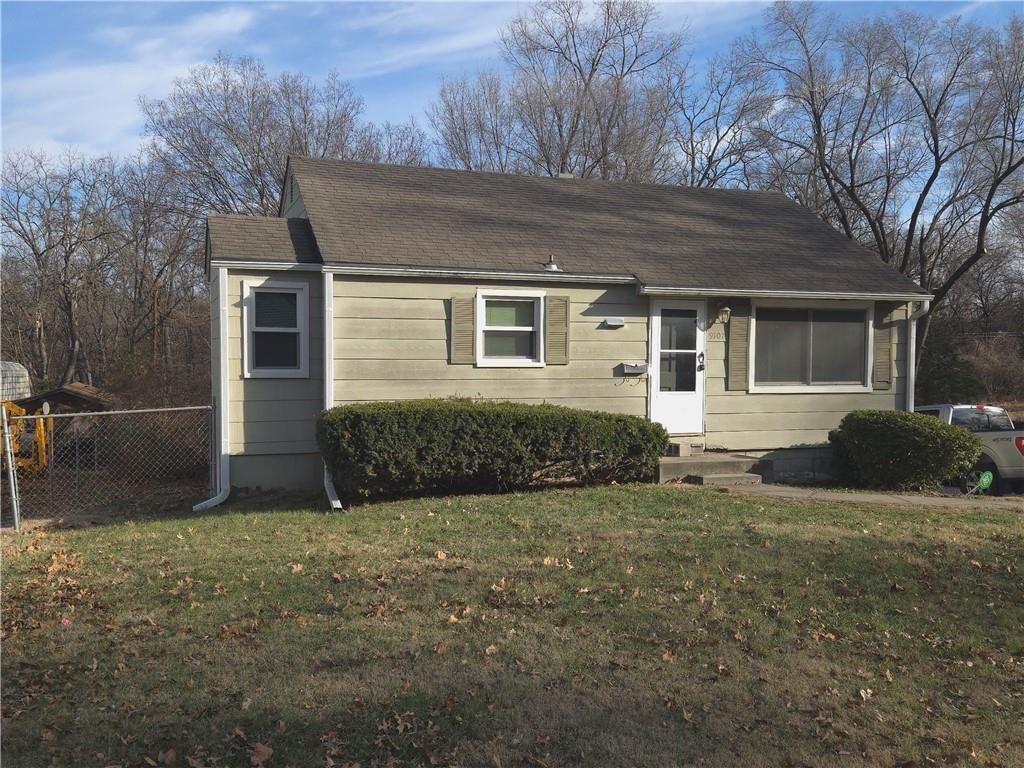 9107 Charlotte Street — photo 2