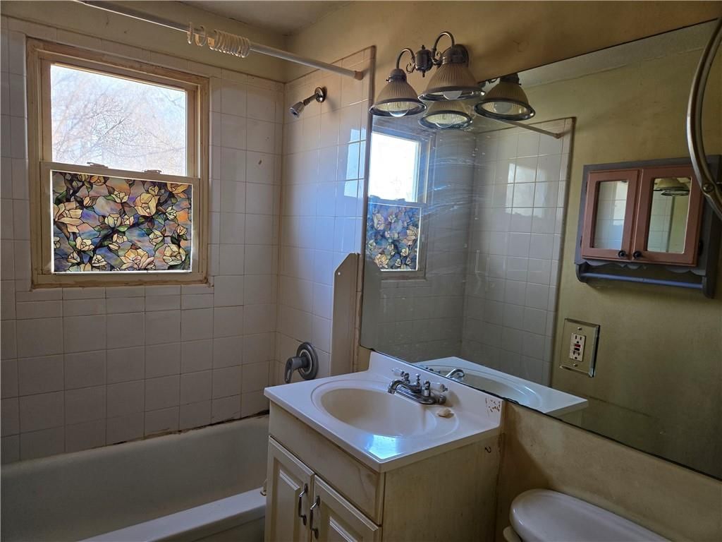 9107 Charlotte Street — photo 9
