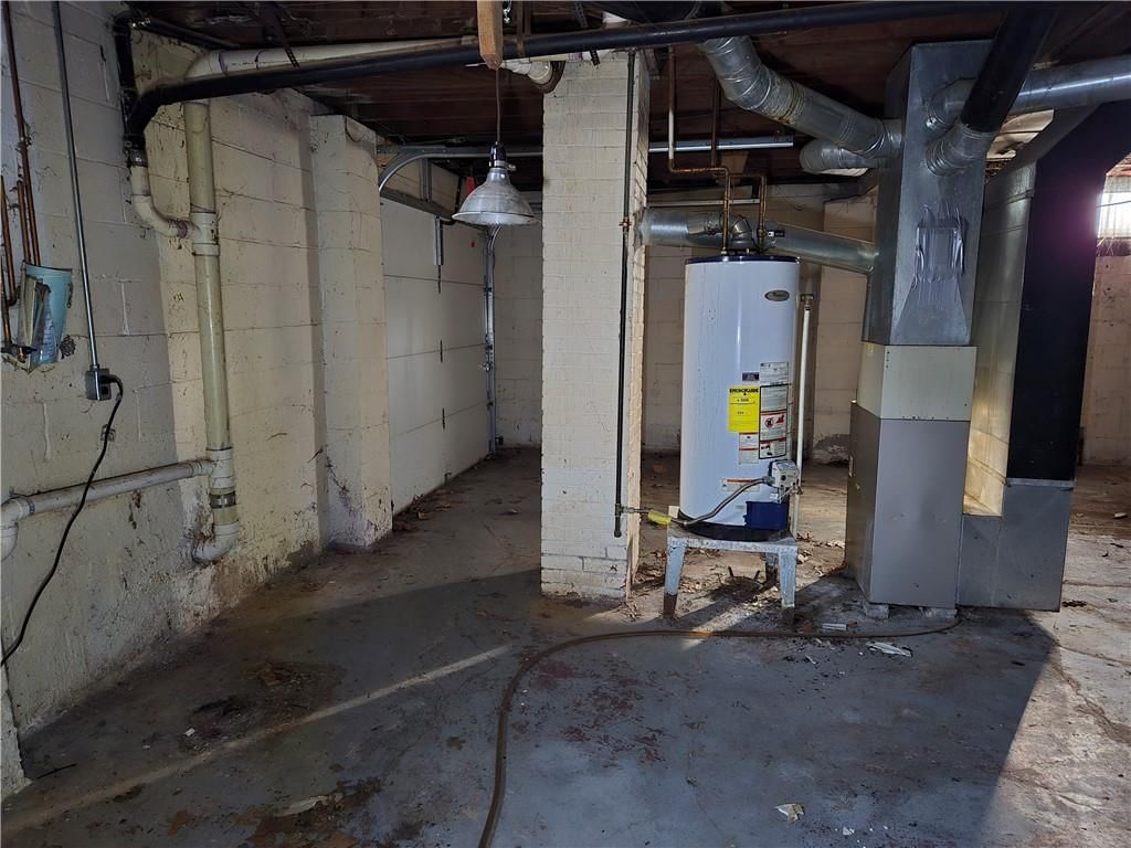 9107 Charlotte Street — photo 11