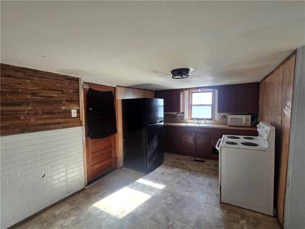 412 N Folger Street — photo 4