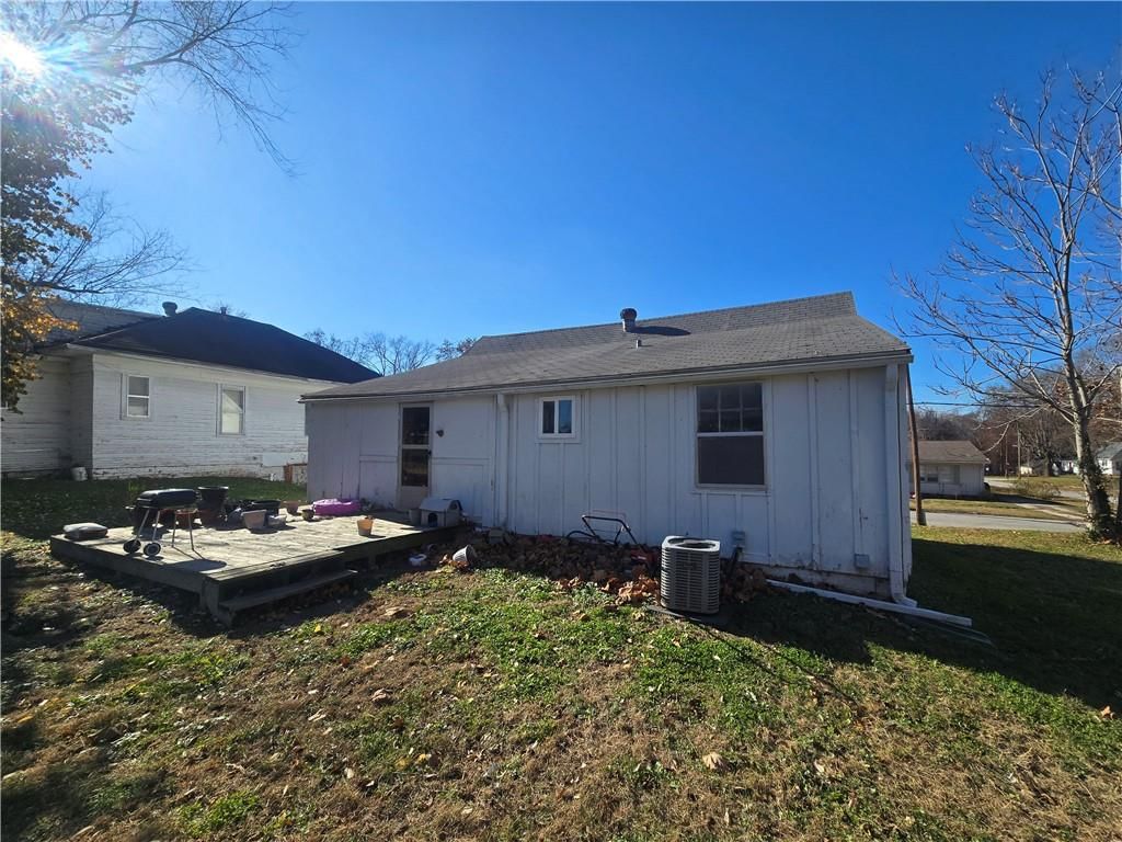 412 N Folger Street — photo 17