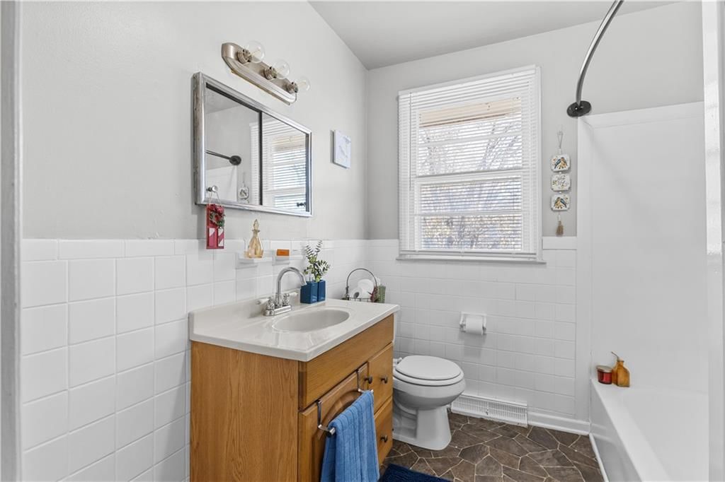 1929 S Crescent Avenue — photo 12