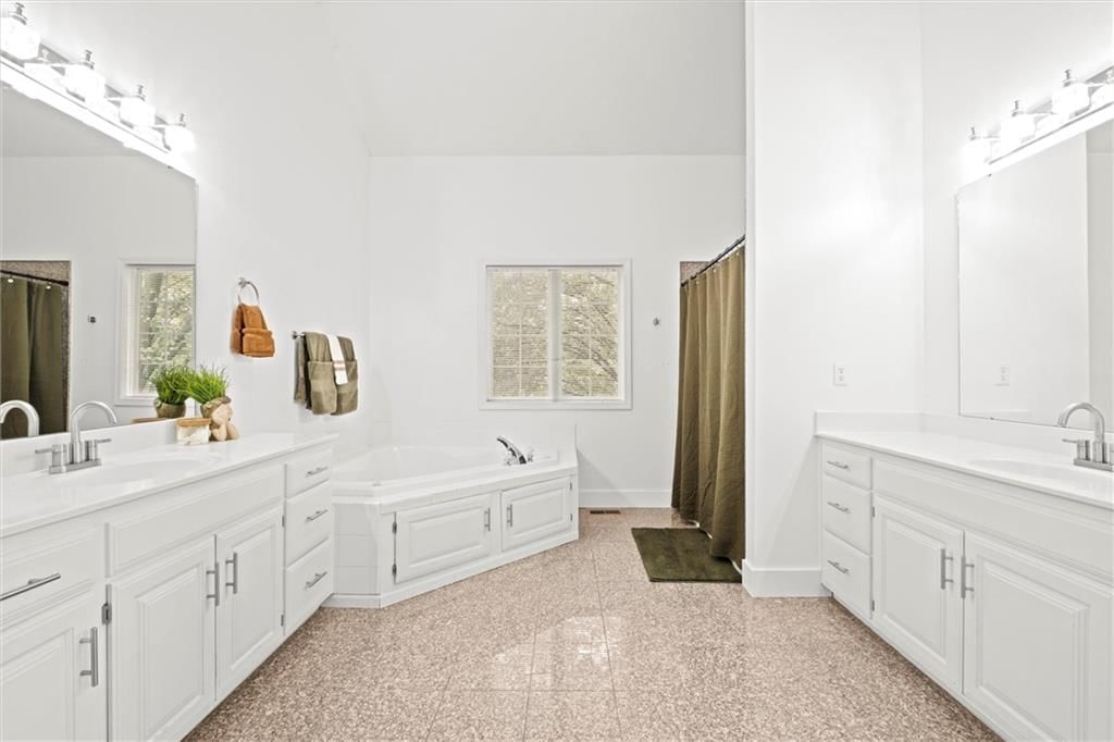 5713 Widmer Street — photo 3