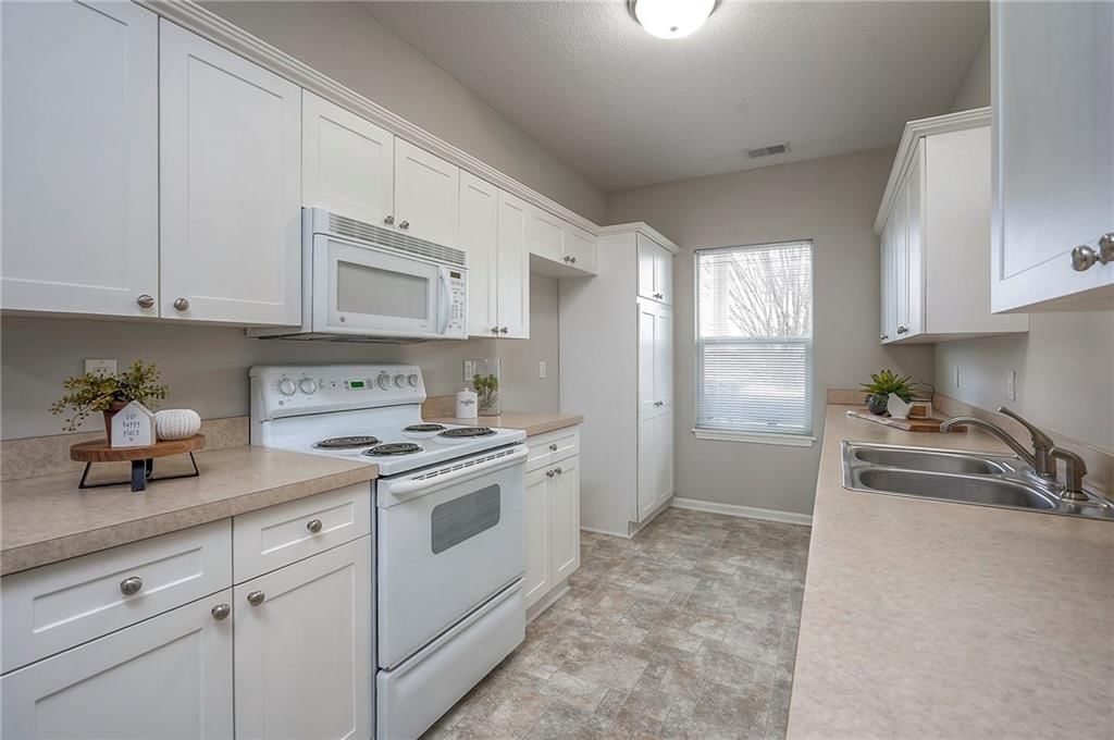 11751 S Roundtree Street — photo 11