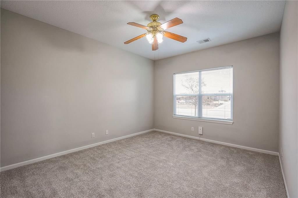 11751 S Roundtree Street — photo 16