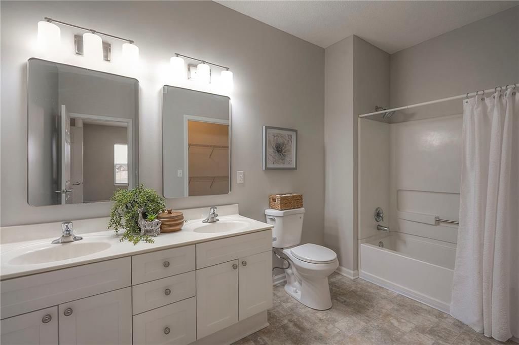 11751 S Roundtree Street — photo 17
