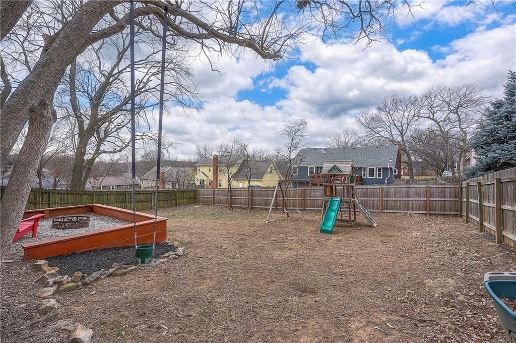 7908 Park Street — photo 33