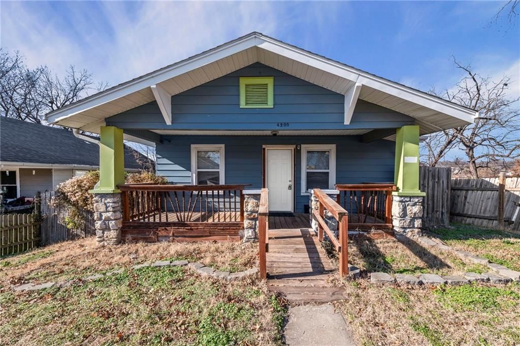 4200 Monroe Avenue — photo 1