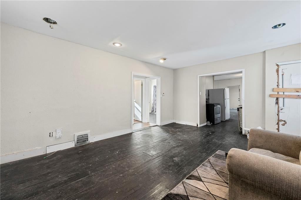 4200 Monroe Avenue — photo 9