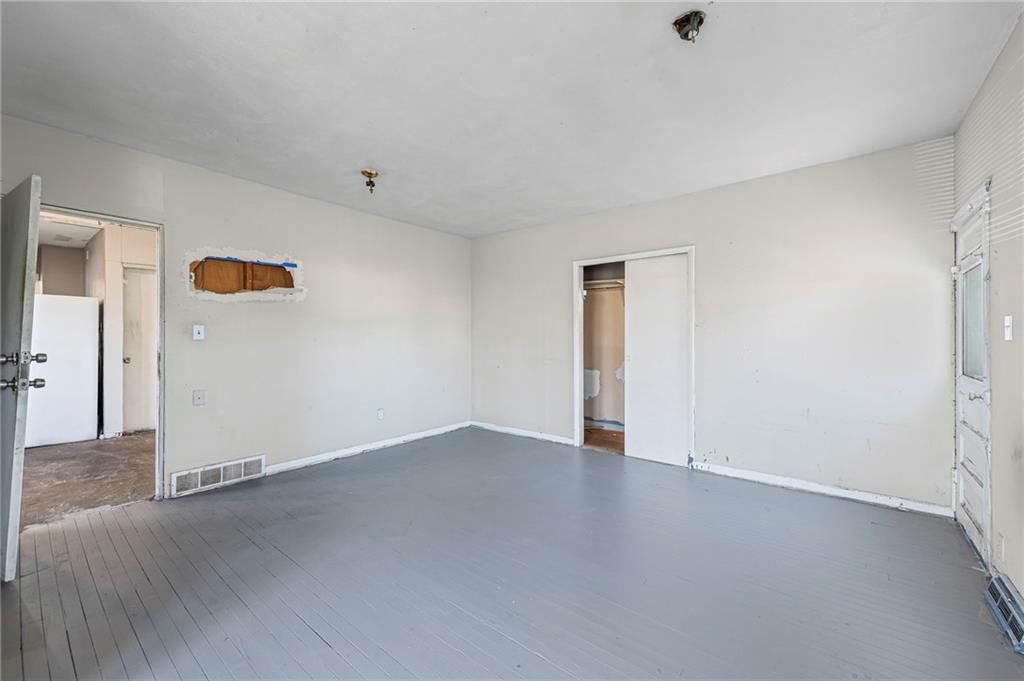4200 Monroe Avenue — photo 18
