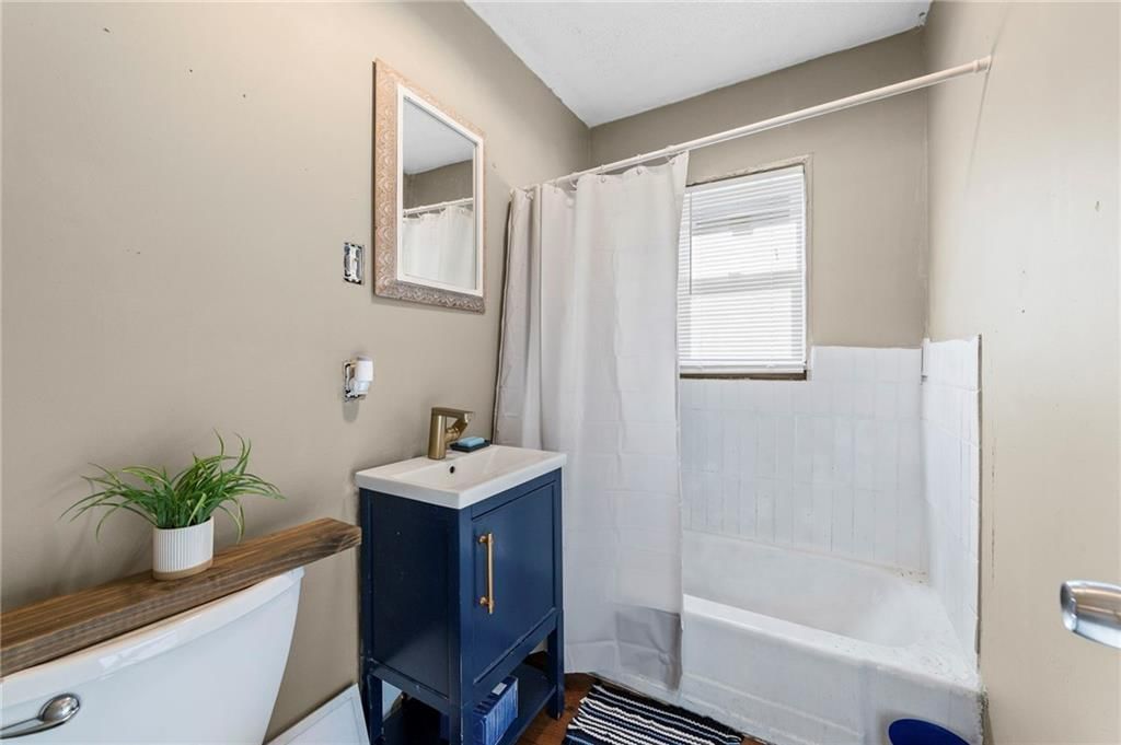 4200 Monroe Avenue — photo 21
