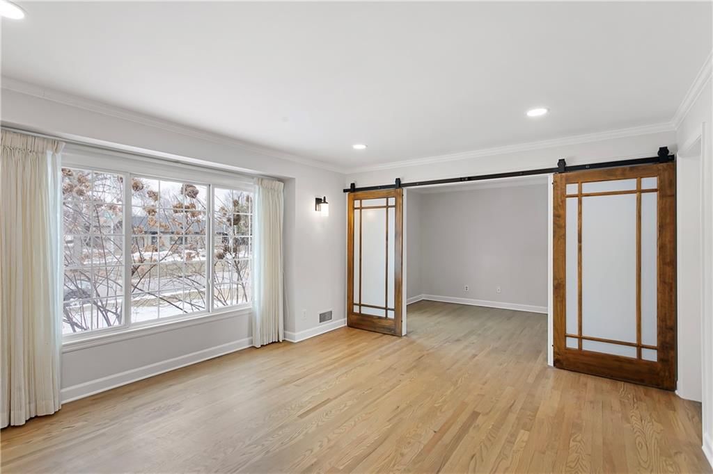 701 W 114 Terrace — photo 15
