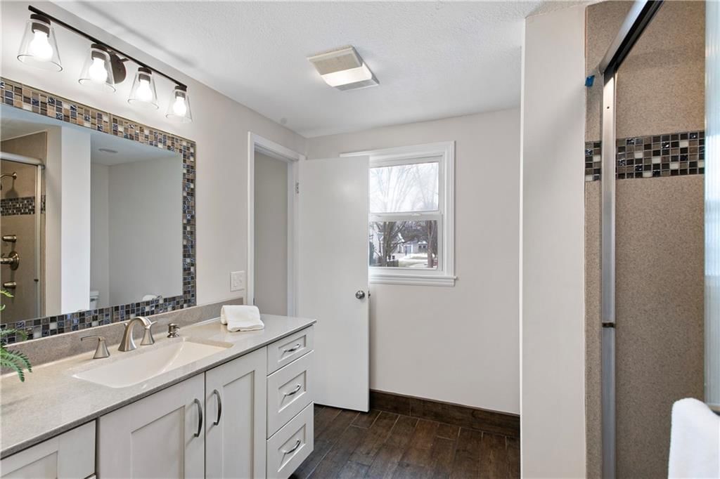 701 W 114 Terrace — photo 19