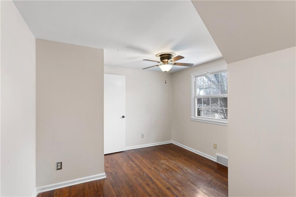 701 W 114 Terrace — photo 23