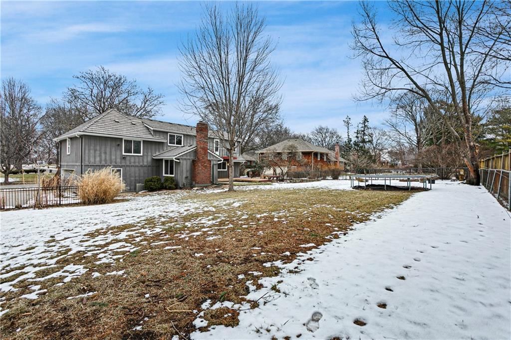 701 W 114 Terrace — photo 40