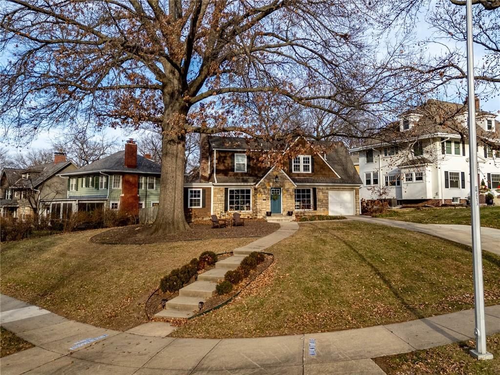 100 Morningside Drive, Kansas City, MO