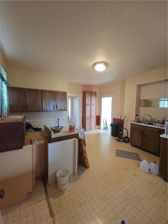 121 N 10th Street — photo 25