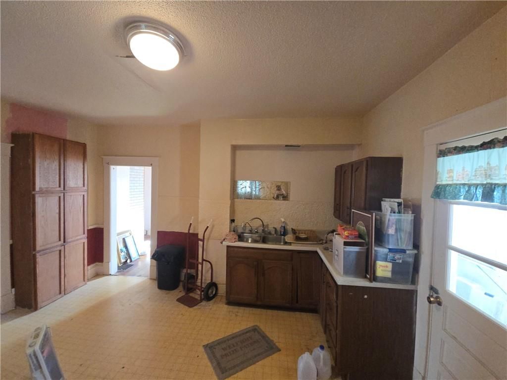 121 N 10th Street — photo 26