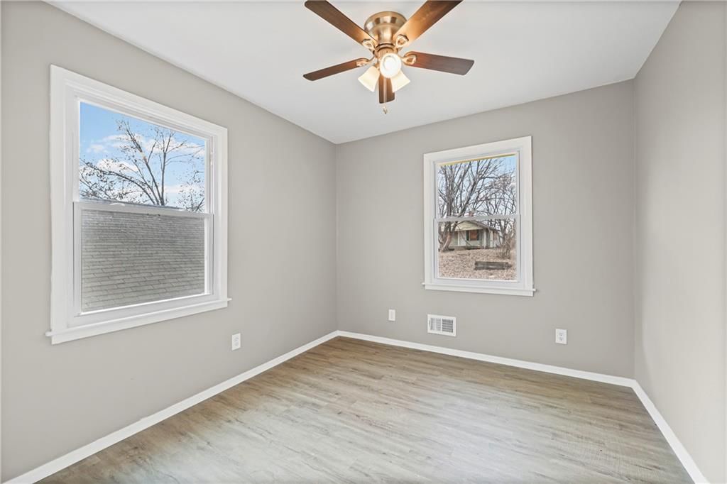 111 N Ditzler Avenue — photo 14