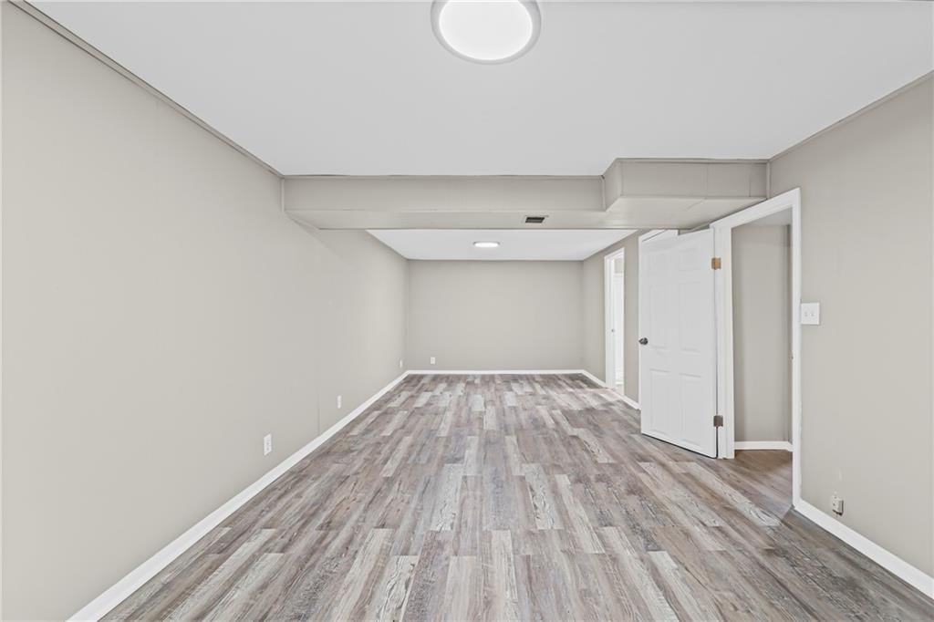 111 N Ditzler Avenue — photo 20