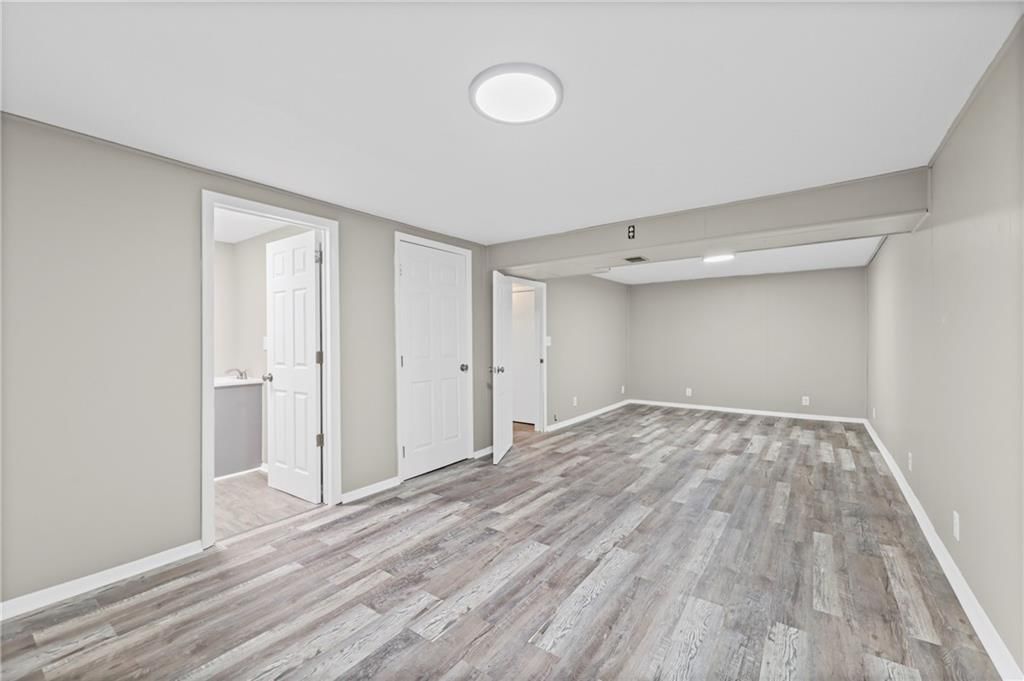111 N Ditzler Avenue — photo 21