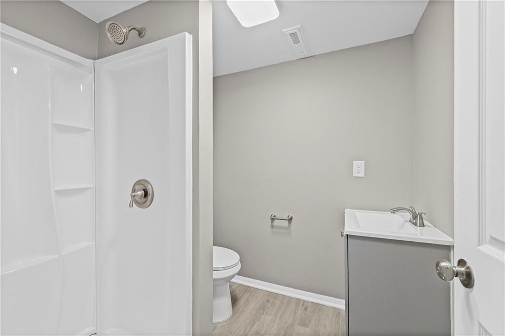 111 N Ditzler Avenue — photo 22