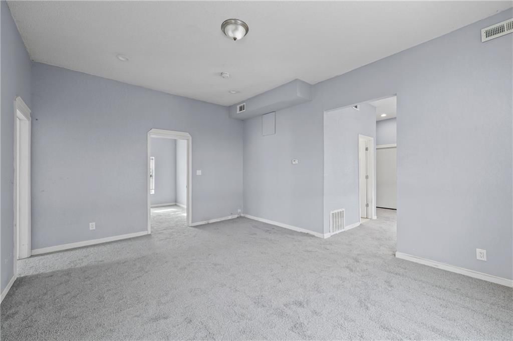 610 ST LOUIS Avenue — photo 1