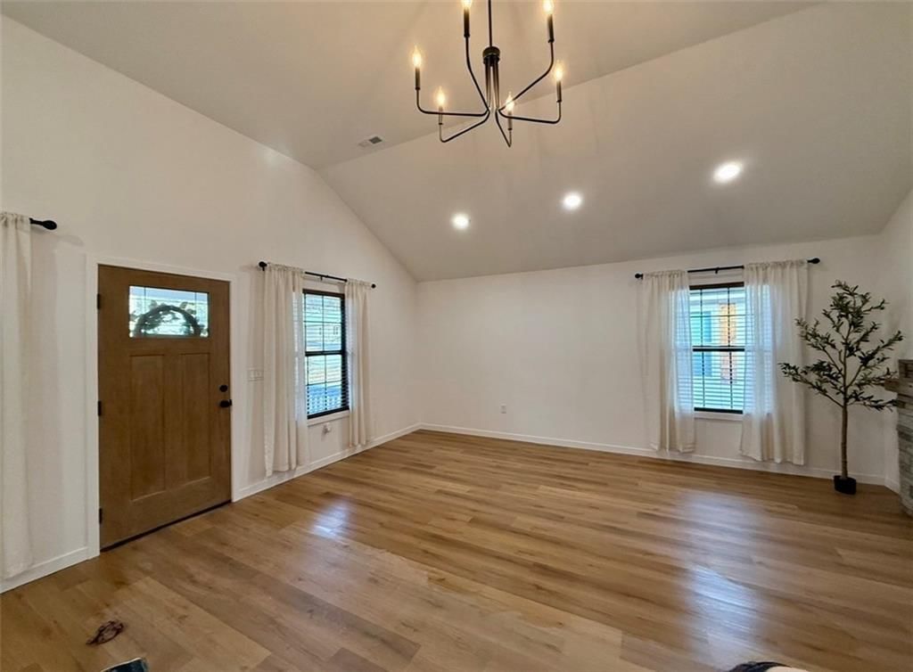 1045 Chestnut Avenue — photo 6