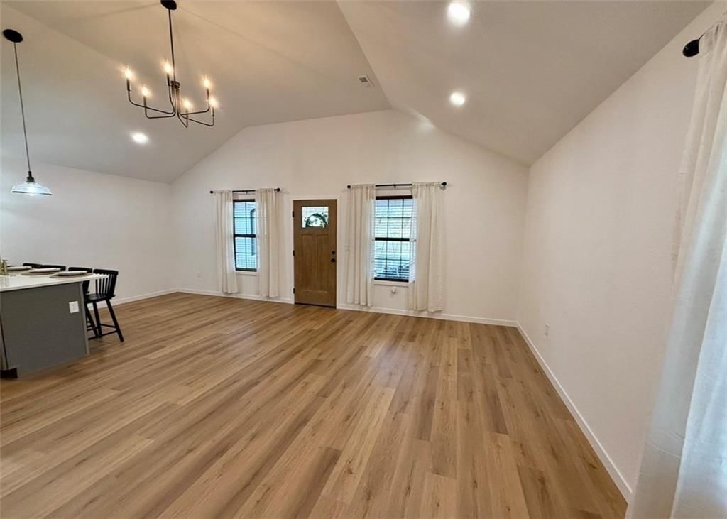 1045 Chestnut Avenue — photo 7