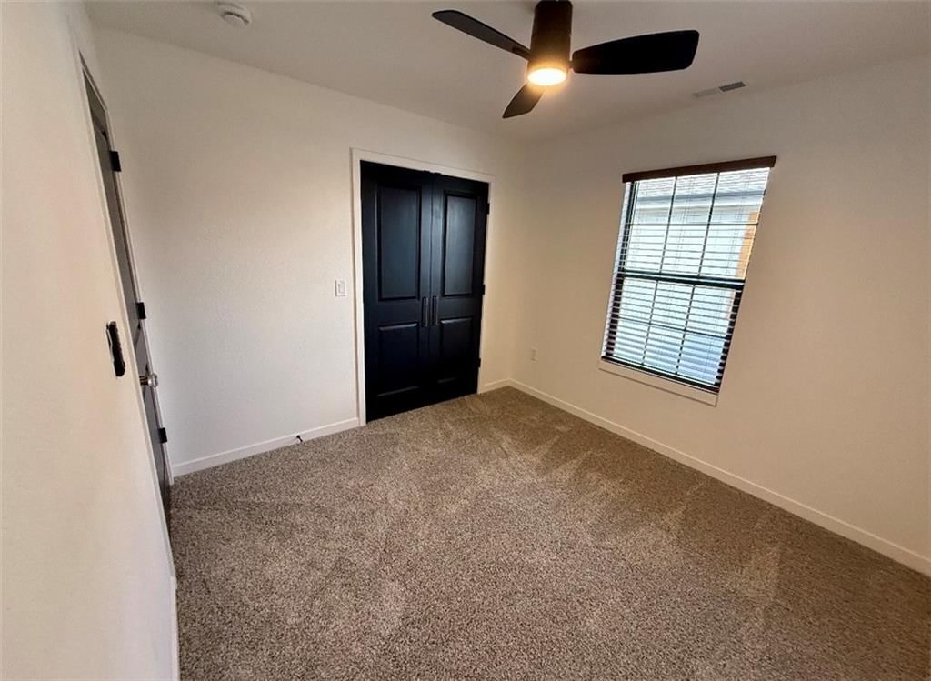 1045 Chestnut Avenue — photo 15
