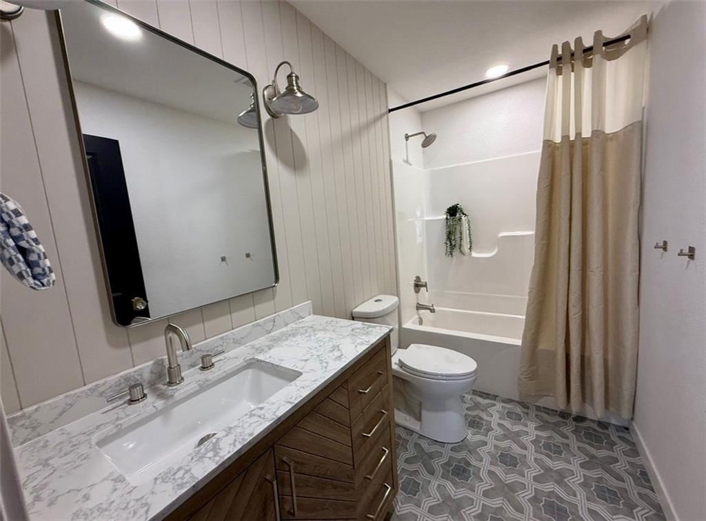 1045 Chestnut Avenue — photo 17